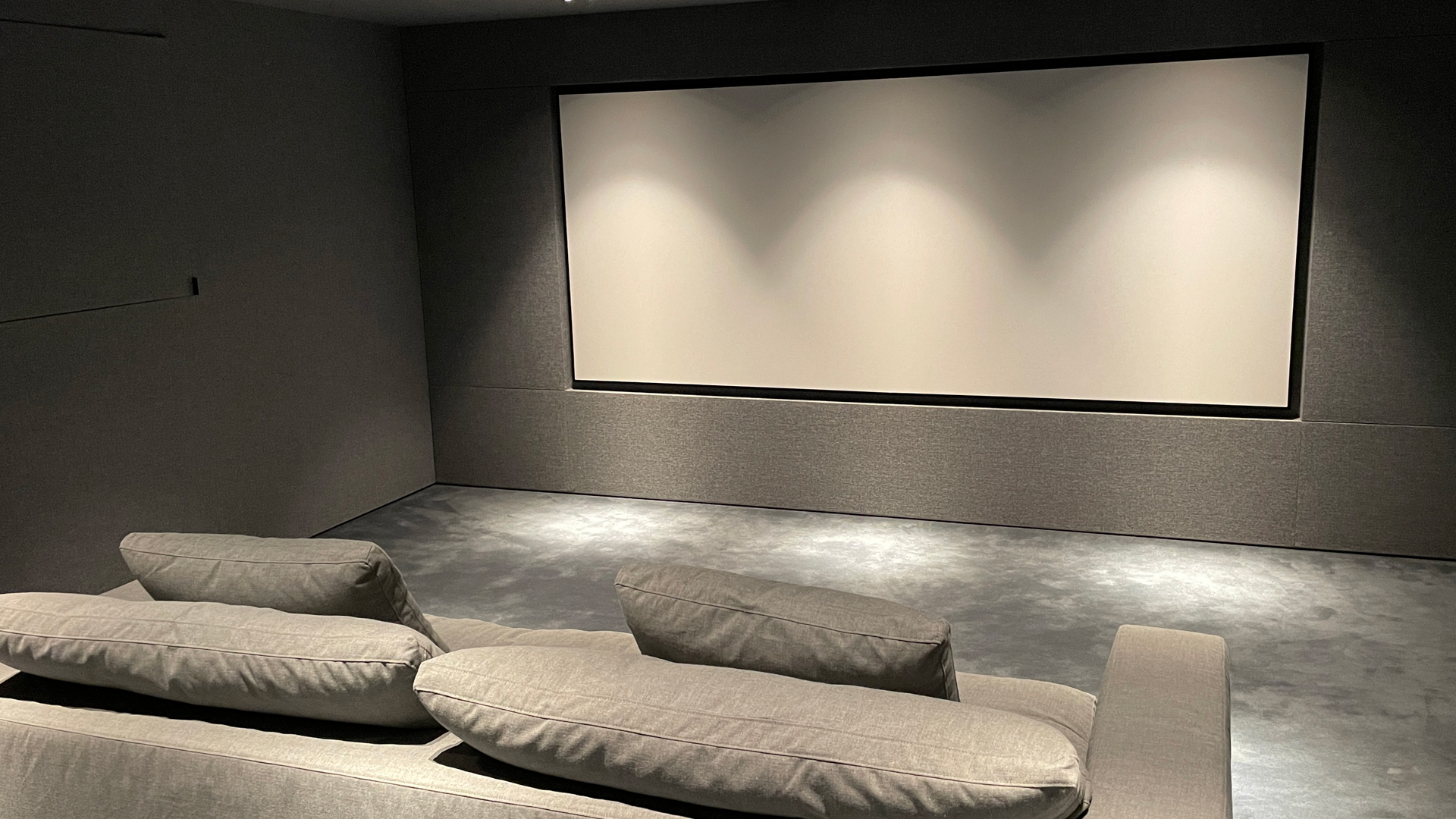 salle-cinema-privé-grise